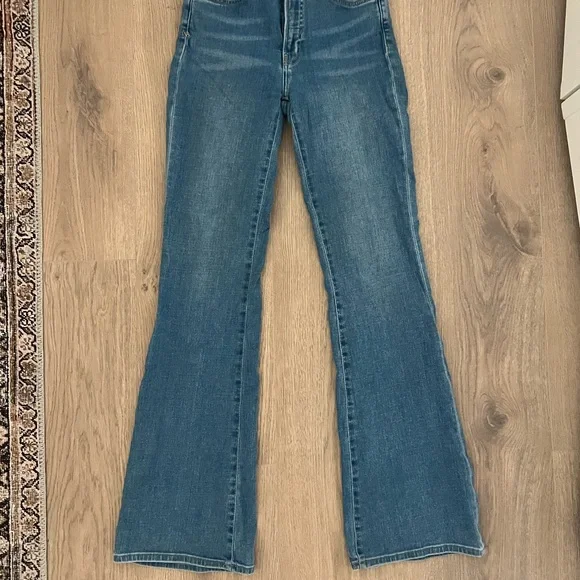 Veronica Beard jeans Beverly skinny flare high rise jean